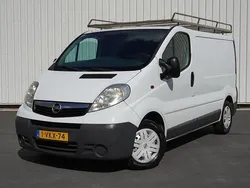 Wit Gebruikt 2011 Opel Vivaro Van | € 3.500 (Goede deal)