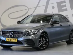 Grijs Gebruikt 2019 Mercedes C180 AMG Sedan | € 25.950 (Eerlijke prijs)