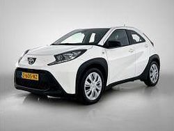Wit Gebruikt 2024 Toyota Aygo Play Hatchback | € 17.245 (Eerlijke prijs)