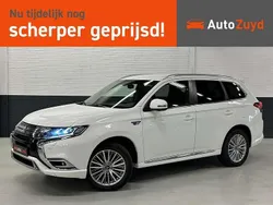 Wit Gebruikt 2019 Mitsubishi Outlander P-HEV Intense Sedan | € 22.493 (Eerlijke prijs)