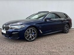 Blauw Gebruikt 2023 BMW 530e M Sport Stationwagen | € 43.750 (Eerlijke prijs)