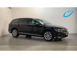 Zwart Gebruikt 2021 VW Passat Business Stationwagen | € 22.900 (Goede deal)