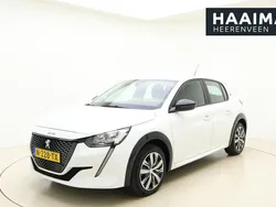 Grijs Gebruikt 2020 Peugeot e-208 Active Hatchback | € 17.950 (Eerlijke prijs)