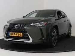 Terrane khaki metallic (donker groen metallic) Gebruikt 2022 Lexus UX 300e Business Edition SUV | € 34.450