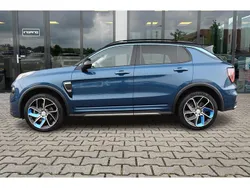 Blauw, metallic lak Gebruikt 2022 Lynk & Co 01 SUV | € 22.750 (Goede deal)