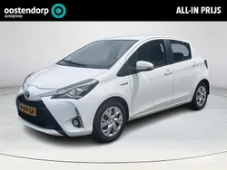 Wit Gebruikt 2018 Toyota Yaris Hybrid Active Hatchback | € 16.475 (Eerlijke prijs)