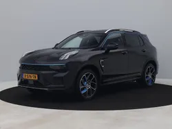 Zwart, metallic lak Gebruikt 2024 Lynk & Co 01 SUV | € 29.900 (Goede deal)