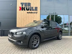 Zwart Gebruikt 2017 Citroën C4 PureTech SUV | € 7.750 (Goede deal)