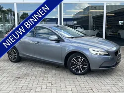 Grijs Gebruikt 2017 Volvo V40 Stationwagen | € 11.750 (Eerlijke prijs)