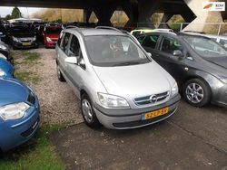 Grijs Gebruikt 2003 Opel Zafira Comfort MPV | € 1.450 (Eerlijke prijs)