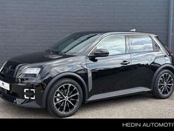 Zwart Nieuw 2025 Renault R5 Urban Hatchback | € 30.480 (Eerlijke prijs)
