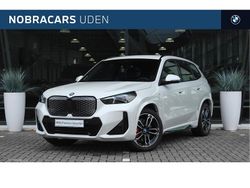 Mineralweiss Gebruikt 2025 BMW iX1 Executive SUV | € 45.850