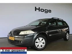 Grijs, metallic lak Gebruikt 2006 Renault Mégane GrandTour Expression Stationwagen | € 895 (Goede deal)