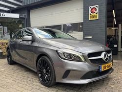 Grijs Gebruikt 2016 Mercedes A160 Ambition Hatchback | € 12.950 (Eerlijke prijs)