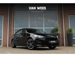 Zwart Gebruikt 2021 BMW 218 Executive Coupé | € 24.750 (Eerlijke prijs)