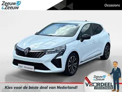 Wit Gebruikt 2024 Renault Clio V Techno Hatchback | € 24.435 (Iets duurder)