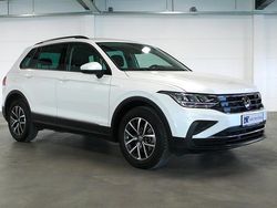 Wit Gebruikt 2022 VW Tiguan Life SUV | € 34.950 (Goede deal)