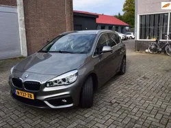 Grijs, metallic lak Gebruikt 2017 BMW 225 Active Tourer Executive MPV | € 21.299 (Eerlijke prijs)
