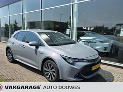 Grijs, metallic lak Gebruikt 2020 Toyota Corolla Active Hatchback | € 21.450 (Eerlijke prijs)