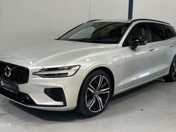 Grijs Gebruikt 2023 Volvo V60 R-Design Stationwagen | € 37.945 (Eerlijke prijs)