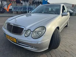 Grijs Gebruikt 2002 Mercedes E240 Avantgarde Sedan | € 2.999 (Eerlijke prijs)