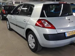 Zilver Gebruikt 2003 Renault Mégane II Expression Hatchback | € 1.750