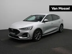 Grijs Gebruikt 2023 Ford Focus ST-Line Hatchback | € 23.900 (Goede deal)