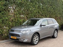 Grijs Gebruikt 2013 Mitsubishi Outlander Instyle SUV | € 11.390 (Eerlijke prijs)