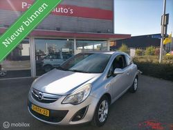 Grijs Gebruikt 2013 Opel Corsa Color Edition Hatchback | € 2.995 (Eerlijke prijs)