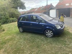 Blauw Gebruikt 2005 Opel Meriva Cosmo MPV | € 800 (Goede deal)