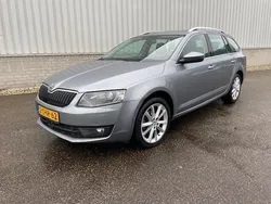 Grijs Gebruikt 2013 Skoda Octavia Business Line Stationwagen | € 5.750 (Goede deal)