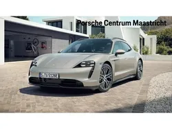 Bruin Gebruikt 2022 Porsche Taycan Sport Turismo Sedan | € 69.750 (Duur)