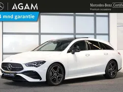 Wit, metallic lak Gebruikt 2024 Mercedes CLA180 Shooting Brake AMG Line Premium Stationwagen | € 39.450