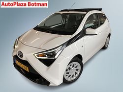 Wit Gebruikt 2021 Toyota Aygo X-play Hatchback | € 13.950 (Duur)