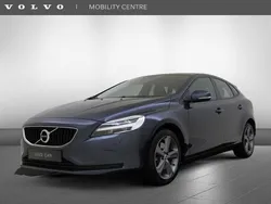 Blauw Gebruikt 2017 Volvo V40 Stationwagen | € 17.950 (Goede deal)