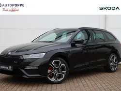 Zwart Gebruikt 2021 Skoda Octavia RS Stationwagen | € 29.950 (Eerlijke prijs)