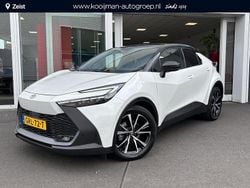 Platinum pearl white parelmoer/zwart dak Gebruikt 2024 Toyota C-HR+ Edition SUV | € 36.900