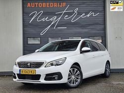 Wit Gebruikt 2021 Peugeot 308 SW Allure Stationwagen | € 9.650 (Goede deal)