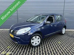 Blauw Gebruikt 2011 Dacia Sandero Ambiance Hatchback | € 3.495 (Eerlijke prijs)