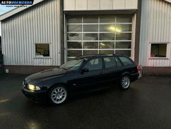 Zwart Gebruikt 2002 BMW 520 Lifestyle Stationwagen | € 4.750 (Eerlijke prijs)