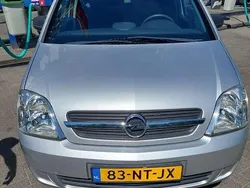 Grijs Gebruikt 2004 Opel Meriva Essentia MPV | € 3.500 (Iets duurder)