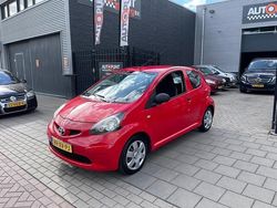 Rood Gebruikt 2007 Toyota Aygo Hatchback | € 1.499 (Eerlijke prijs)
