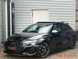 Zwart Gebruikt 2024 Audi RS3 Sportback Hatchback | € 74.950