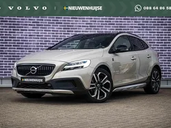 Bruin Gebruikt 2019 Volvo V40 CC Stationwagen | € 22.194 (Eerlijke prijs)