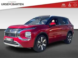 Rood, metallic lak Nieuw 2025 Mitsubishi Outlander Instyle SUV | € 62.730 (Eerlijke prijs)