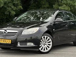 Zwart Gebruikt 2009 Opel Insignia Sport Sedan | € 2.999 (Super prijs)