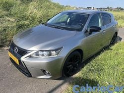Grijs Gebruikt 2016 Lexus CT200h Hatchback | € 14.950 (Eerlijke prijs)