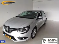 Grijs Gebruikt 2018 Renault Mégane IV LIMITED Hatchback | € 12.330 (Eerlijke prijs)
