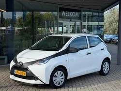Wit Gebruikt 2017 Toyota Aygo Hatchback | € 5.995 (Goede deal)