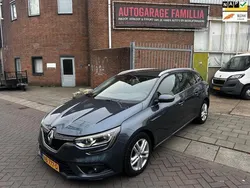 Grijs, metallic lak Gebruikt 2017 Renault Mégane GrandTour Zen Stationwagen | € 6.950 (Goede deal)
